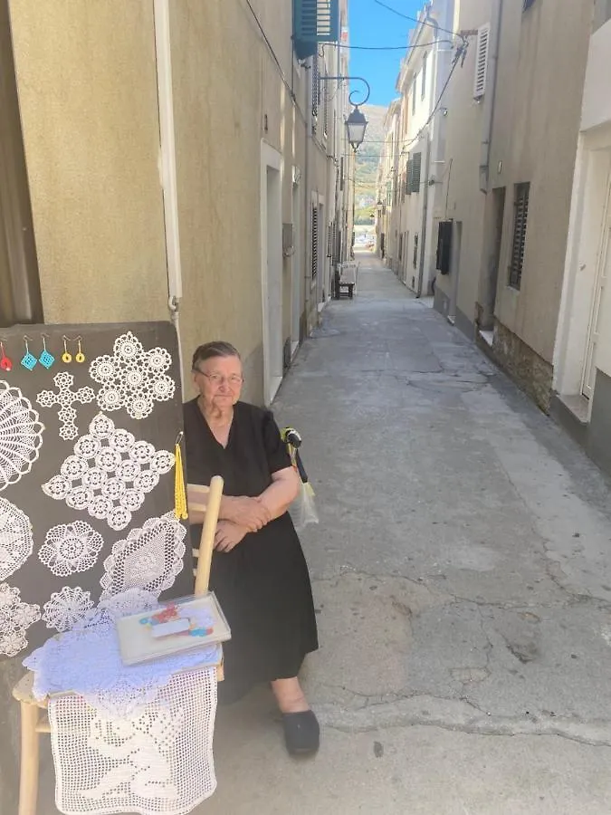 Apartment Lucia Pag Town